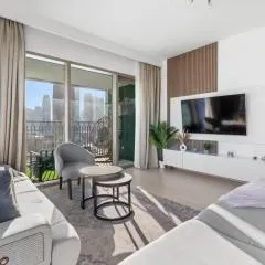 New Stunning 4 BR Burj Khalifa View
