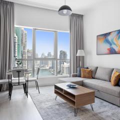 Renovated Luxe Bay Central Dubai Marina Apartment