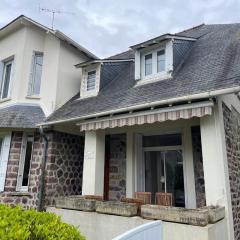 Maison 4 à 6 personnes à Sables d'Or les Pins près de la plage et du golf