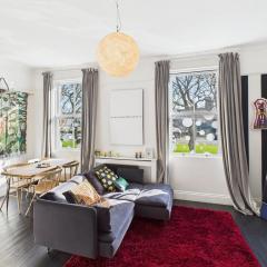 Host & Stay - The Artists Pad