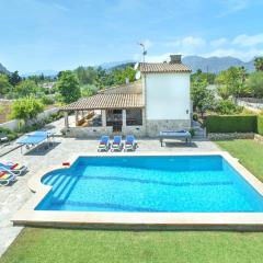 Beautiful villa near Pollensa by Renthousing