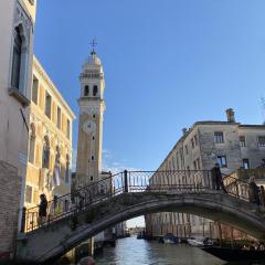 True Venice 2 Bedrooms in the Heart of Castello