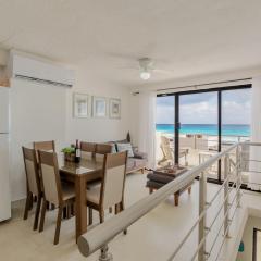 Cancun Hotel Zone -2 BR Beachfront, Bright and Spacious