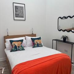 Pembroke Court Apartment