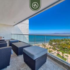 Oceanfron 4 BR Condo - Beach - Wyndham Pool