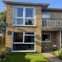 Seaside Haven Retreat - 2 Bedroom Apartment
