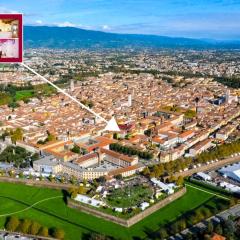 Antica Piazza Apartment by TuscanyWeGo