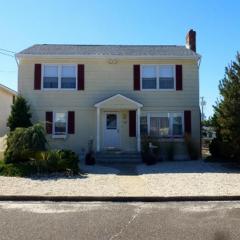 Wifi, Deck,yard, Ocean Side Duplex 2Nd Floor In Ship Bottom 10609