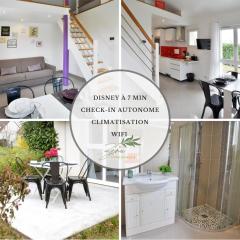Ebène studio Centre ville Climatisation Terrasse Disneyland 4 personnes et 1 bébé