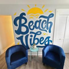 Beachcrest- Easy Walk to Tropicana & Casinos!