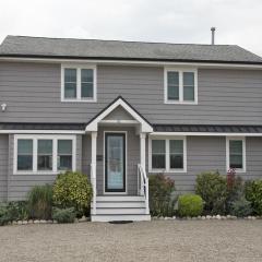 Pet Friendly, Single Family, Private Heated Pool, Hot Tub, Beach Badges And Beach Equipment, Private Fenced In Yard, Deck And Covered Patio, Granite,