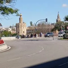 Virgen del Valle, los Remedios, junto al centro y Triana, Sevilla
