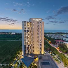 Doubletree By Hilton Yantai Golden Coast Hotel & Suites