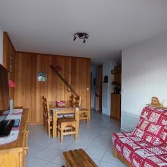 Appartement cosy près des pistes avec garage privatif - FR-1-445-168