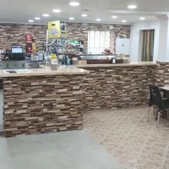 albergue bar villamayor