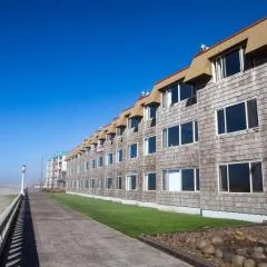 Ebb Tide Oceanfront Inn