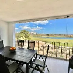 Stunning deluxe apartment, 2 bathrooms, golf and lake views