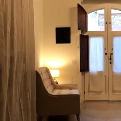 Historic center single independent room Poesia