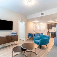 Stylish Apartment at Vista Cay