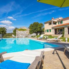 Awesome Home In Labin