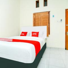 OYO 1642 Penginapan Anggrek Syariah 2