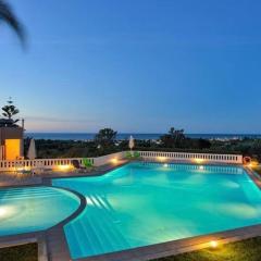 Villa Pandora - Petit Bonheur