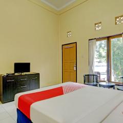 OYO 3096 Hotel Dewi Warsiki Near Gilimanuk Port