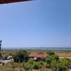 Flo Maisonette with Sea View