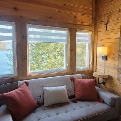 Intimate Cottage and Loft with Epic Lake Views