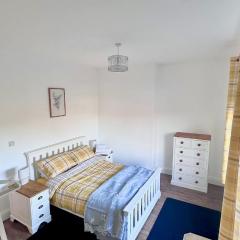 The Follonsby hot tub Retreat with own bar near city centre