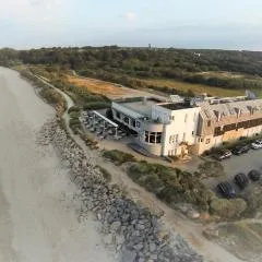 Logis Hôtel & Restaurant LES MOUETTES - Larmor Plage, Proche de LORIENT
