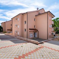 Dimmy Apartments Near The Sea