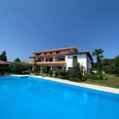 Apartments Ava