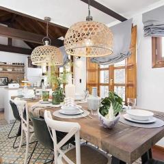 Apartamentos LA TONÁ Puerta Elvira centro ciudad