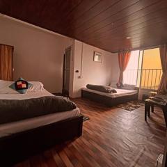 Misty Mountain Homestay, Darjeeling