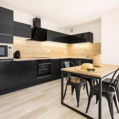 "COSY" Appartement confort de 50m2 à 150m de la Mer et du Centre ville, parking gratuit