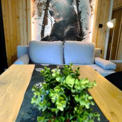 Jama Niedźwiedzia z widokiem na Giewont