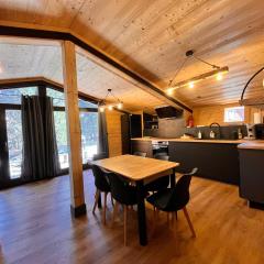 Chalet l'Epicéa en forêt T3 avec terrasse & jardin à 5 min à pied des pistes P2000