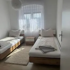 Wohnungen Beshi Niederthalheim