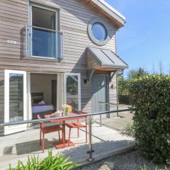 Azure Retreat at Una