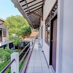 OYO Life 92901 Kost Bu Nur