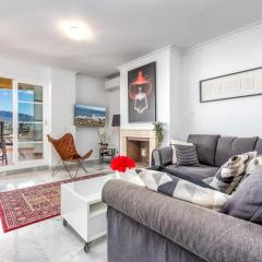 3 bed duplex by Puerto Banus, Marbella, 3 pools, Sea views