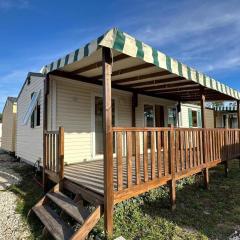 BUNGALOW E10 na lands hause