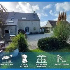Le So Sweet, maison avec jardin clos, terrasse aménagé, jeux et jouets, baby foot, flipper, table de ping pong, à 1km de la plage d' Omaha beach et près Port en Bessin