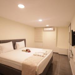 Pekin Spa and Suites