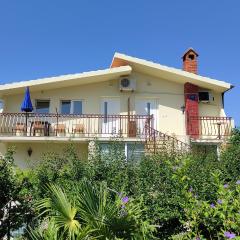 Apartments with parking space Murter - 5150