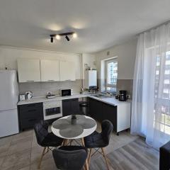 Coresi Mall Luxury Apartment