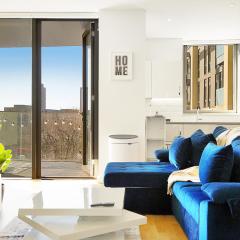 Stunning Flat with Large Balcony overlooking River by CTO Serviced Apartments