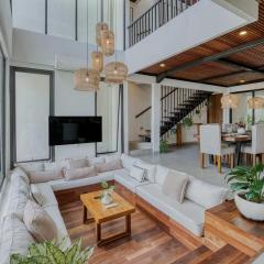 Auraya Vista - Luxurious 4BR in Uluwatu