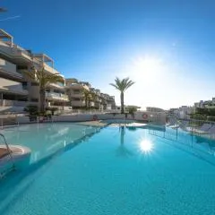 3-bed apartment in La Cala Private Pool Heated Pools & Beach Walks